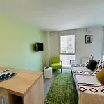 We Live In R - 203 Apartment Reims