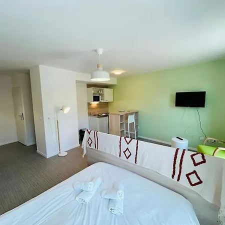 Апартаменты We Live In R - 203