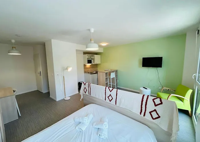 Апартаменты We Live In R - 203