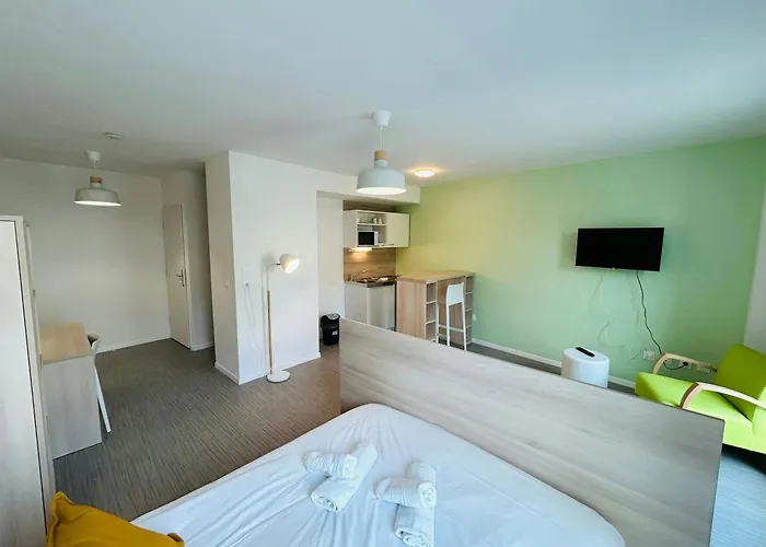 We Live In R - 203 Апартаменты *